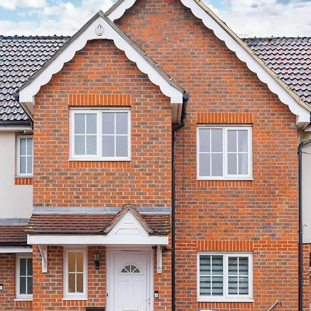 Stylish 3 Bedroom And Free Parking Thamesmead  Exterior photo